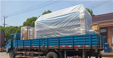 百強洗脫機、折疊機等洗滌設(shè)備再次發(fā)貨江西